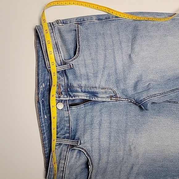Old Navy, Mid-Rise Wow Boot-Cut Jeans, 4P - Picture 7 of 8